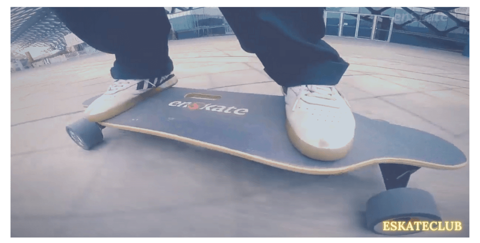 explain all feature of EnSkate R2 Electric Skateboard Longboard